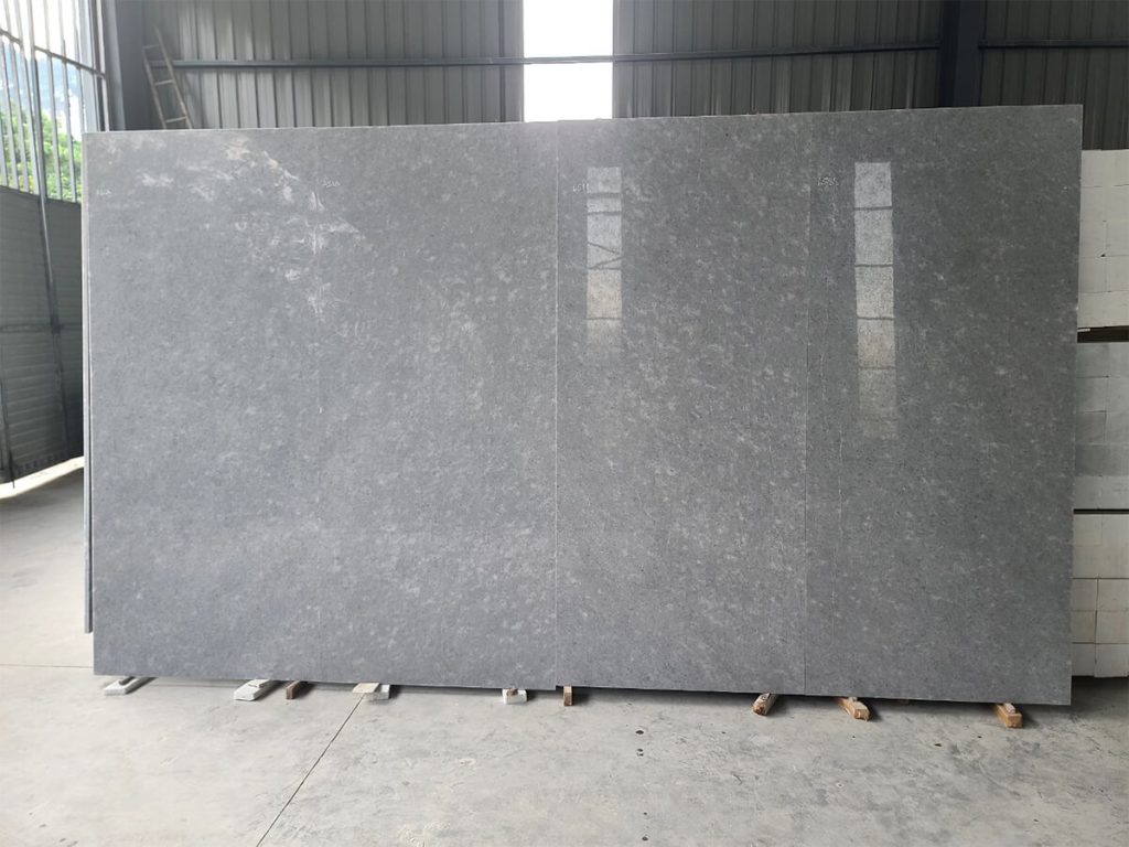 Đá xẻ tấm lớn